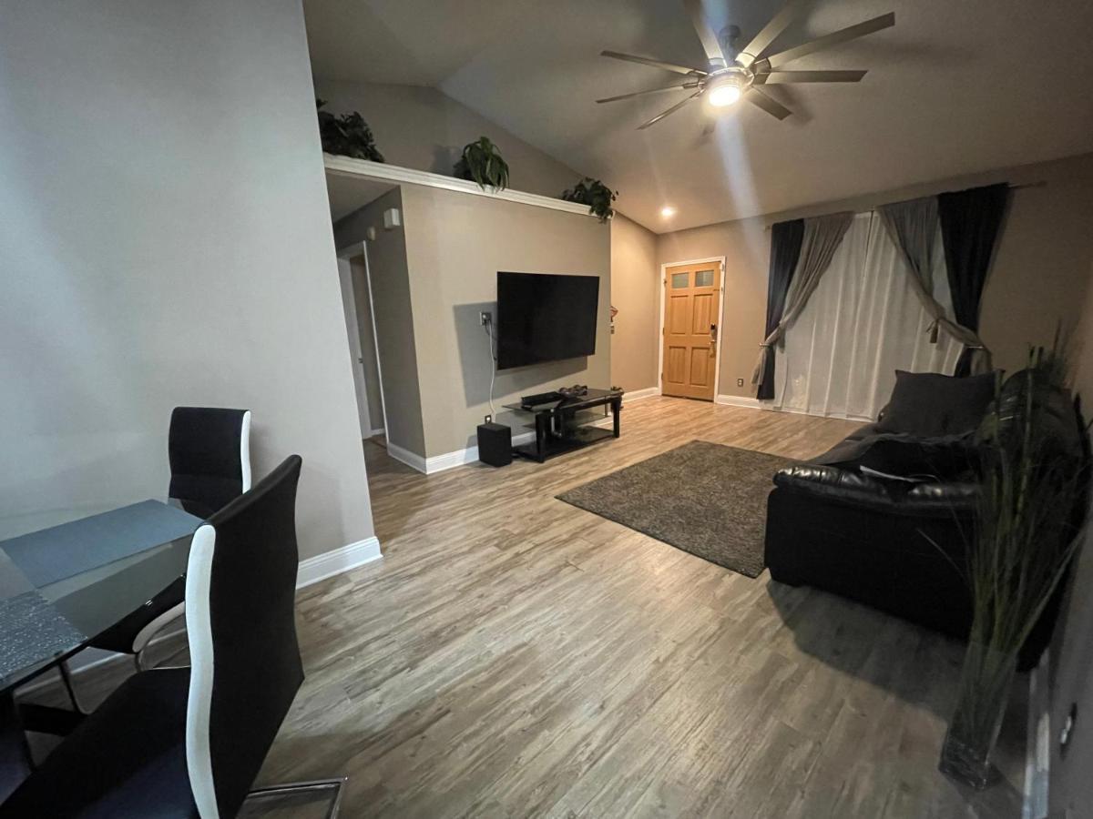 Cozy 3 Bedroom Home Close To Everything In Tampa! Екстер'єр фото