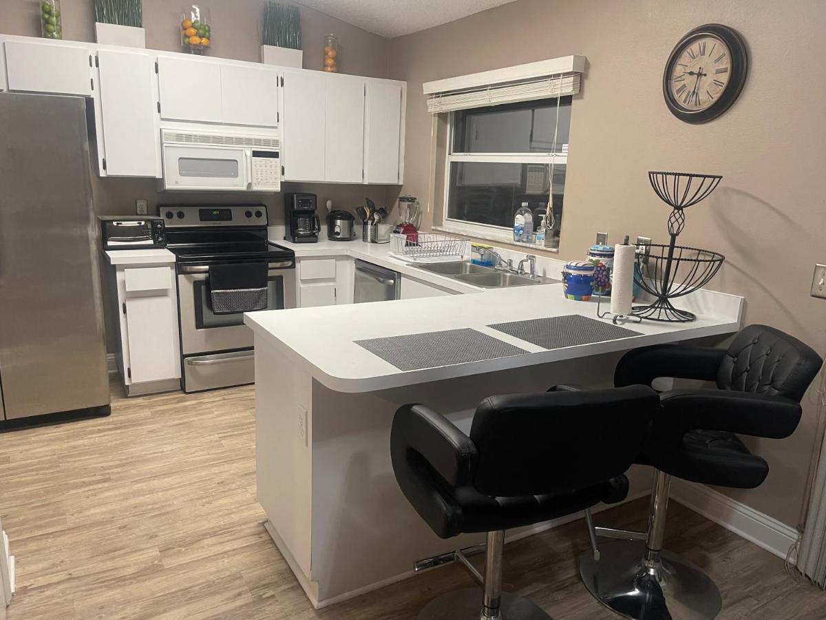 Cozy 3 Bedroom Home Close To Everything In Tampa! Екстер'єр фото