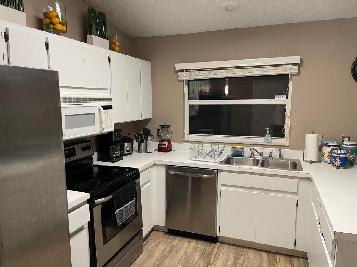 Cozy 3 Bedroom Home Close To Everything In Tampa! Екстер'єр фото